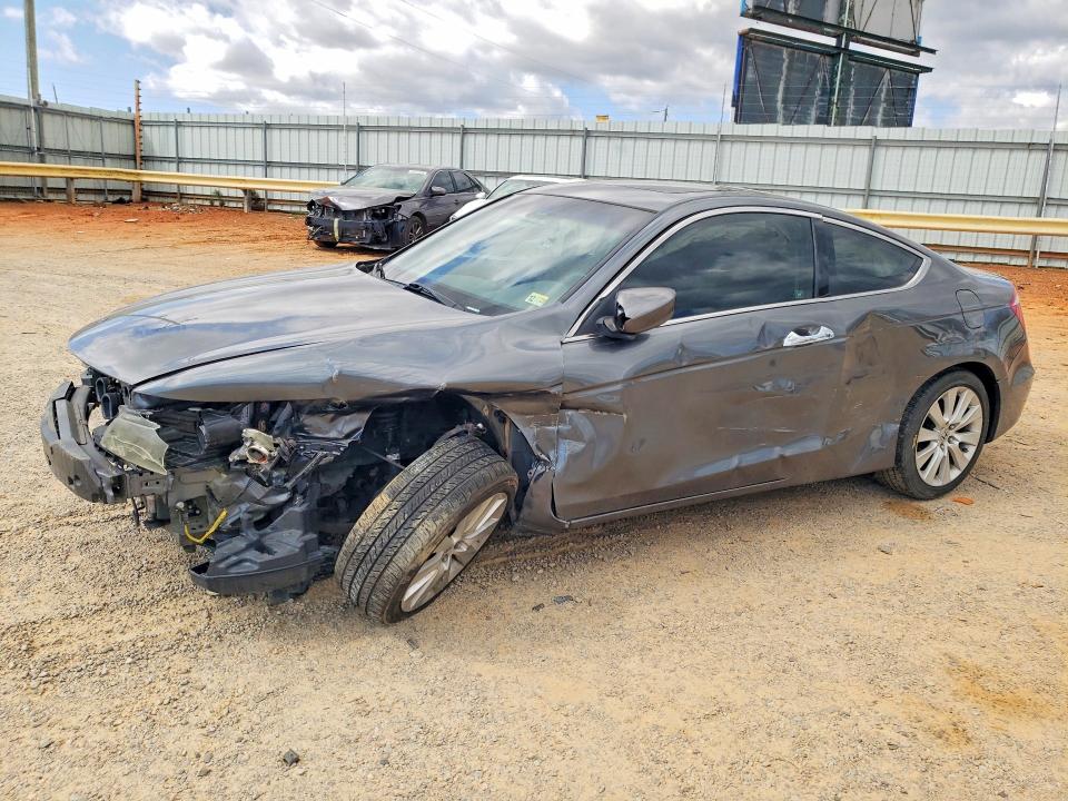 46952166 :رقم المزاد ، 1HGCS2B86AA010437 vin ، 2010 Honda Accord مزاد بيع