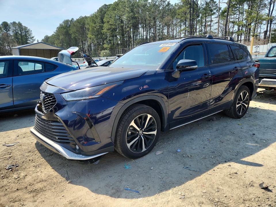 46891846 :رقم المزاد ، 5TDLZRBH3NS242845 vin ، 2022 Toyota Highlander مزاد بيع