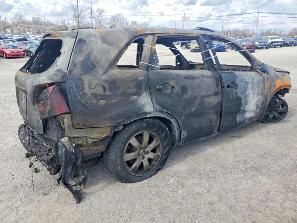 Продажа на аукционе авто 2013 Kia Sorento, vin: 5XYKTDA66DG41790, номер лота: 45732366
