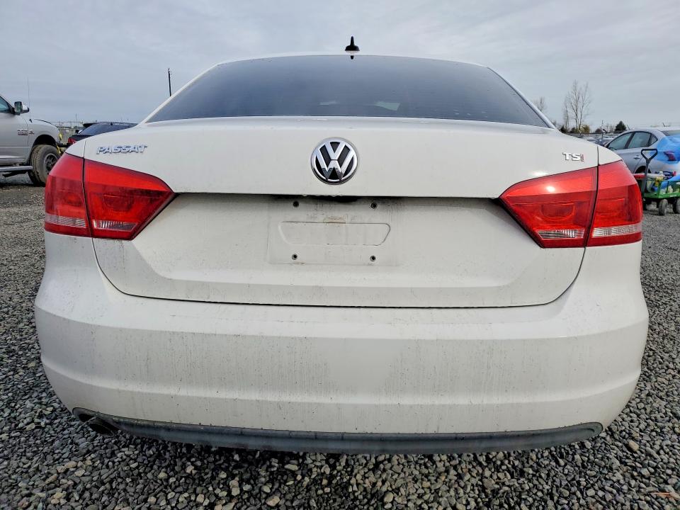 41699856 :رقم المزاد ، 1VWAT7A3XFC072891 vin ، 2015 Volkswagen Passat مزاد بيع