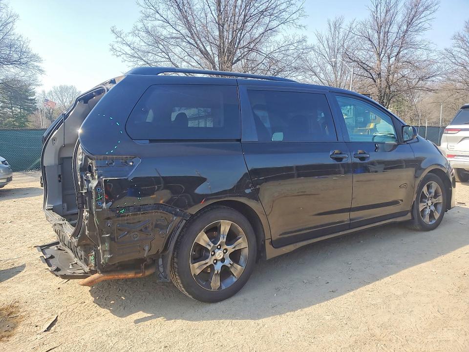 47608646 :رقم المزاد ، 5TDXK3DC5CS211307 vin ، 2012 Toyota Sienna مزاد بيع