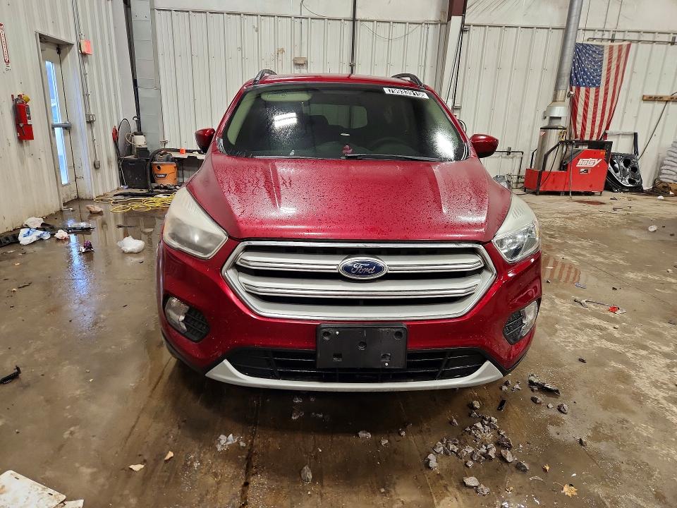 79933915 :رقم المزاد ، 1FMCU0GD7JUC58483 vin ، 2018 Ford Escape مزاد بيع