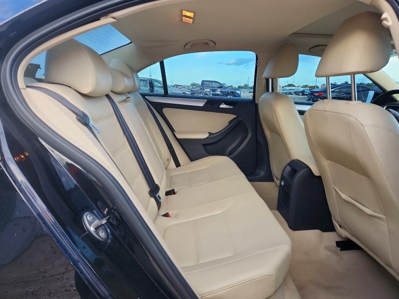 41868916 :رقم المزاد ، 3VWDP7AJ6DM284702 vin ، 2013 Volkswagen Jetta مزاد بيع