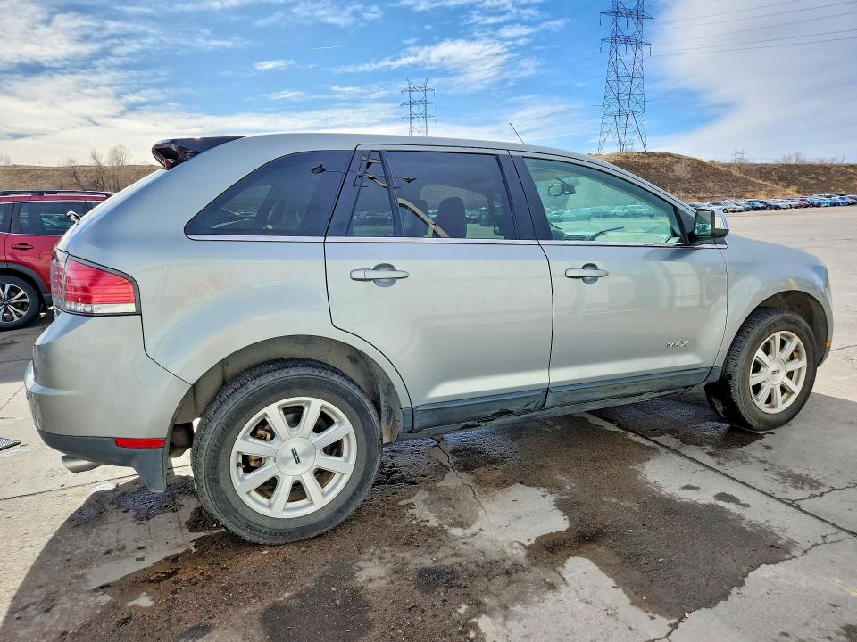 2007 Lincoln Townhouse Mkx მანქანა იყიდება აუქციონზე, vin: 2LMDU88C27BJ24945, აუქციონის ნომერი: 45820136