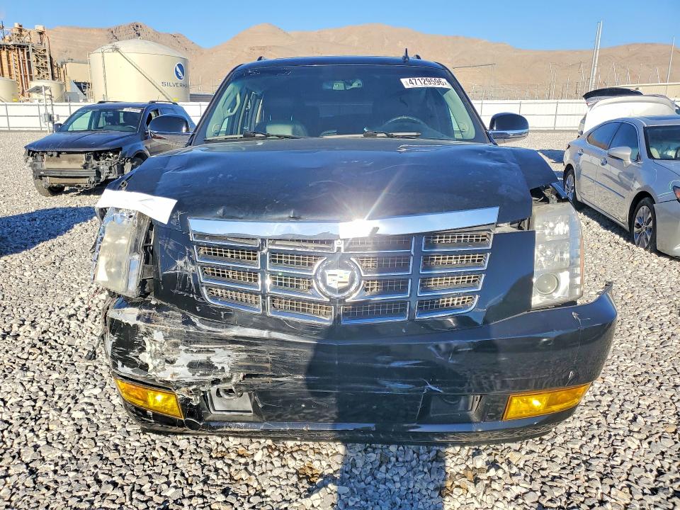 Auction sale of the 2011 Cadillac Escalade, vin: 1GYS4JEF9BR330700, lot number: 47129596