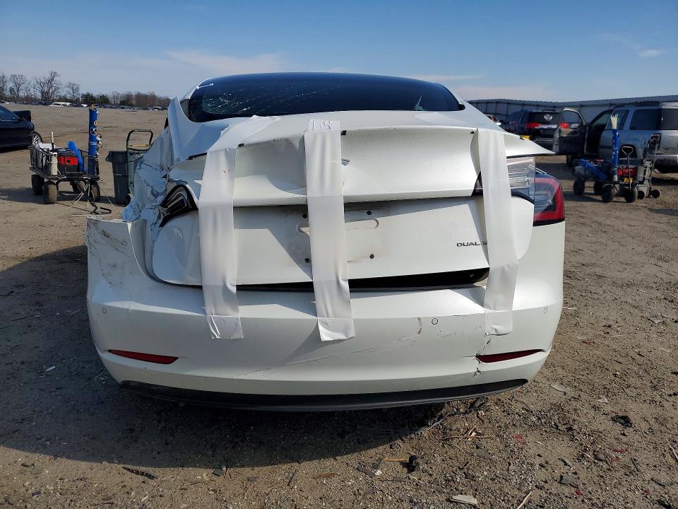 Продажа на аукционе авто 2018 Tesla Model 3, vin: 5YJ3E1EB8JF185884, номер лота: 46848876