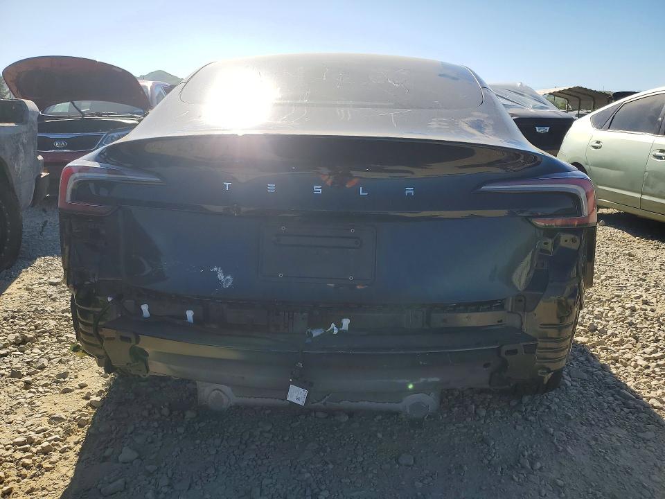 2025 Tesla Model 3 მანქანა იყიდება აუქციონზე, vin: 5YJ3E1EA3SF932042, აუქციონის ნომერი: 45813366