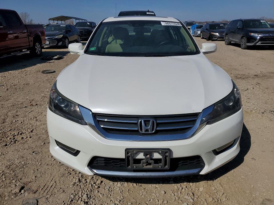 2013 Honda Accord მანქანა იყიდება აუქციონზე, vin: 1HGCR2F83DA003259, აუქციონის ნომერი: 46572646