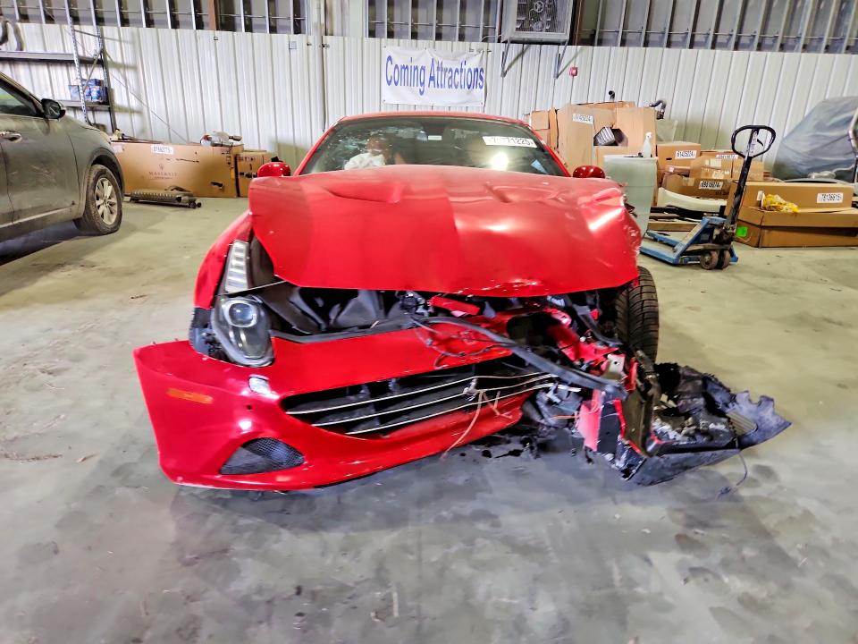 2015 Ferrari California T მანქანა იყიდება აუქციონზე, vin: ZFF77XJA5F0204488, აუქციონის ნომერი: 79771225