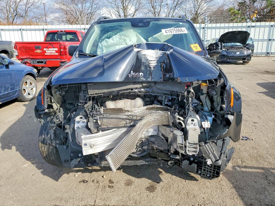 Продажа на аукционе авто 2018 Jeep Renegade, vin: ZACCJBAB2JPJ15827, номер лота: 41975966