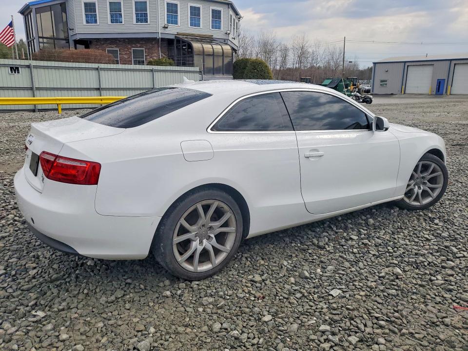 47804386 :رقم المزاد ، WAUCFAFR0BA039608 vin ، 2011 Audi A5 مزاد بيع