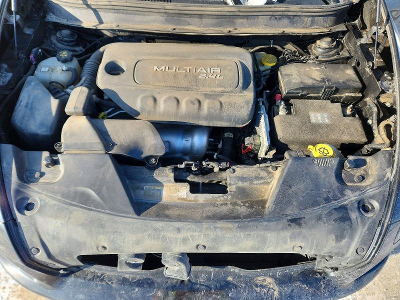 48061486 :رقم المزاد ، 1C4PJLCB8FW611409 vin ، 2015 Jeep Cherokee North 4dr 2 مزاد بيع