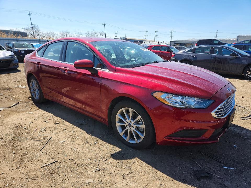 47010326 :رقم المزاد ، 3FA6P0HD7HR347629 vin ، 2017 Ford Fusion مزاد بيع