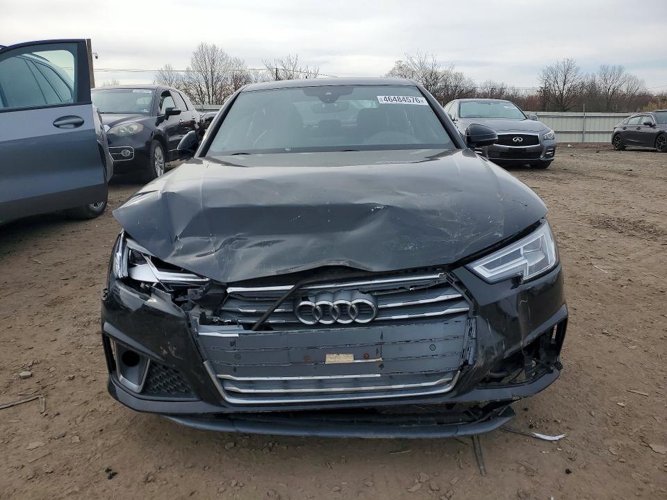 Продаж на аукціоні авто 2019 Audi A4, vin: WAUFNAF46KN007758, номер лоту: 46484576