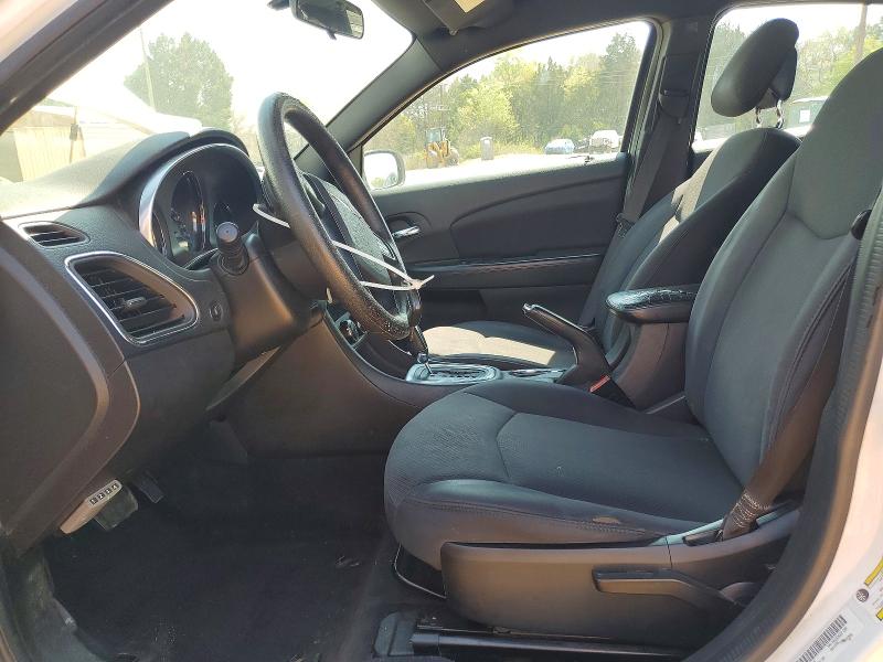 Продажа на аукционе авто 2014 Chrysler 200, vin: 1C3CCBAB4EN214018, номер лота: 48035176