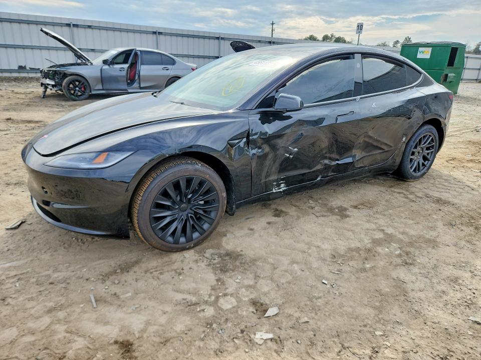 45611826 :رقم المزاد ، 5YJ3E1EAXSF069966 vin ، 2025 Tesla Model 3 مزاد بيع