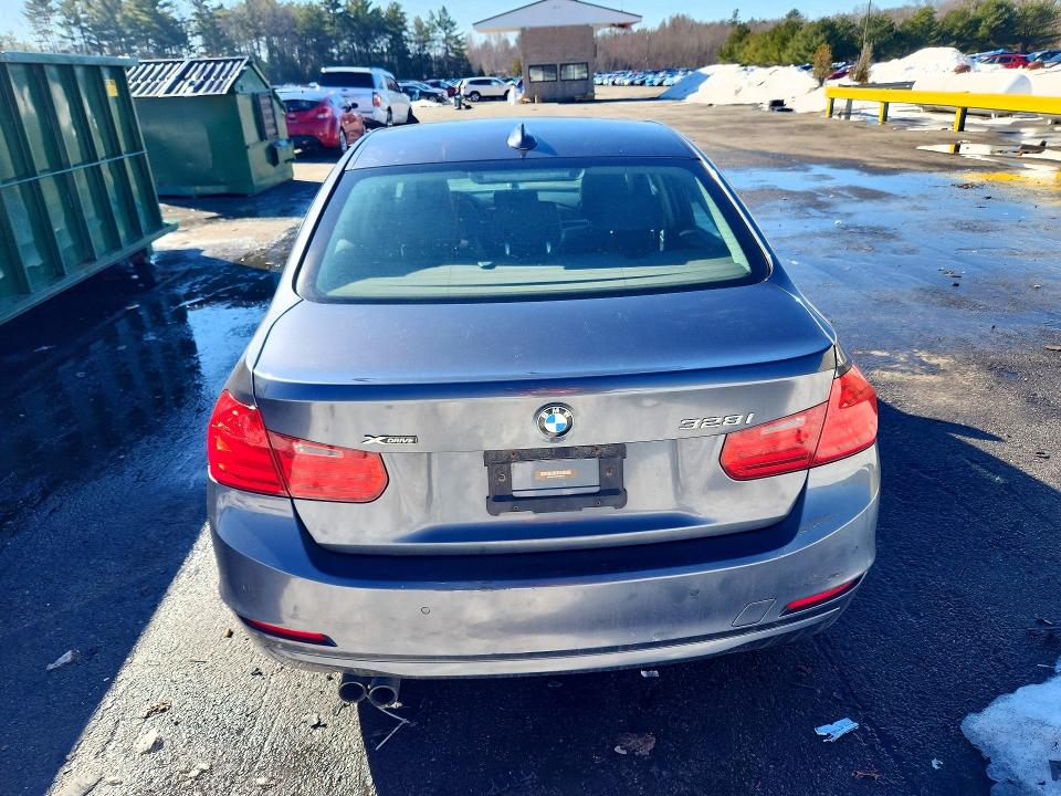 41999736 :رقم المزاد ، WBA3B5C59EP652753 vin ، 2014 Bmw 328 مزاد بيع
