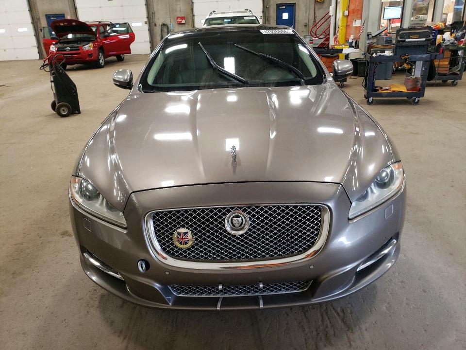 47930056 :رقم المزاد ، SAJWA2GB4BLV06749 vin ، 2011 Jaguar Xjl مزاد بيع