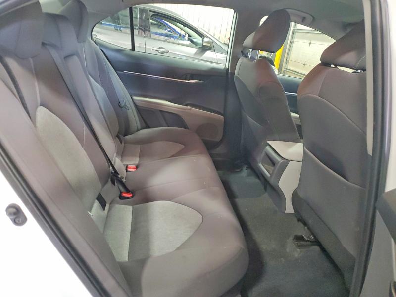 79497745 :رقم المزاد ، 4T1C31AKXNU581464 vin ، 2022 Toyota Camry Hybrid مزاد بيع