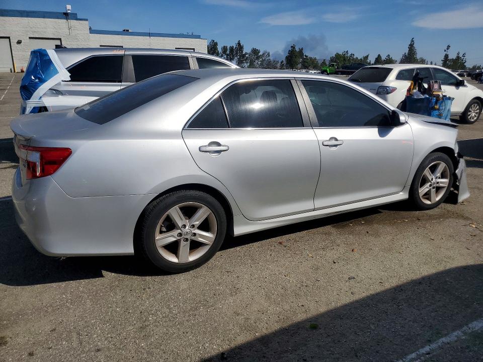 2014 Toyota Camry მანქანა იყიდება აუქციონზე, vin: 4T1BF1FK1EU800842, აუქციონის ნომერი: 46300576