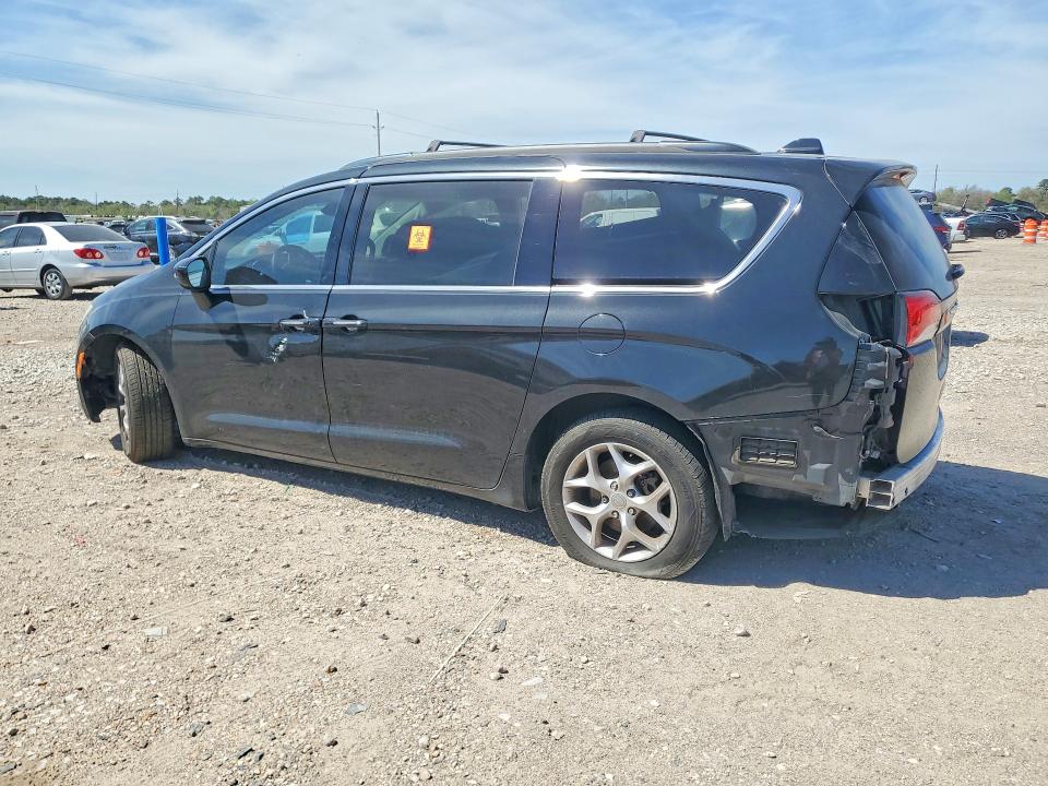 45980906 :رقم المزاد ، 2C4RC1FG3JR122674 vin ، 2018 Chrysler Pacifica مزاد بيع