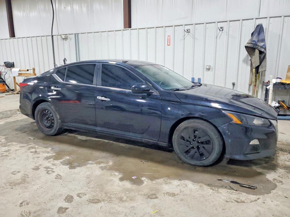 47057696 :رقم المزاد ، 1N4BL4BV1NN387612 vin ، 2022 Nissan Altima مزاد بيع