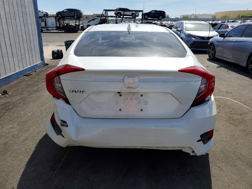 47764076 :رقم المزاد ، 19XFC2F74JE208120 vin ، 2018 Honda Civic مزاد بيع