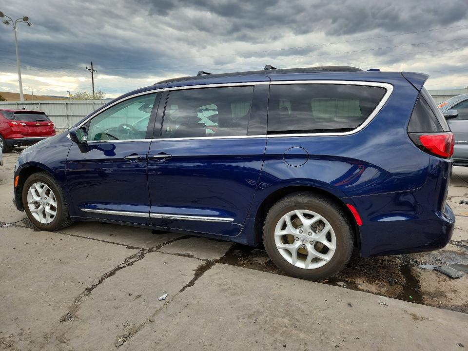 Продаж на аукціоні авто 2017 Chrysler Pacifica, vin: 2C4RC1BG1HR638435, номер лоту: 46892476