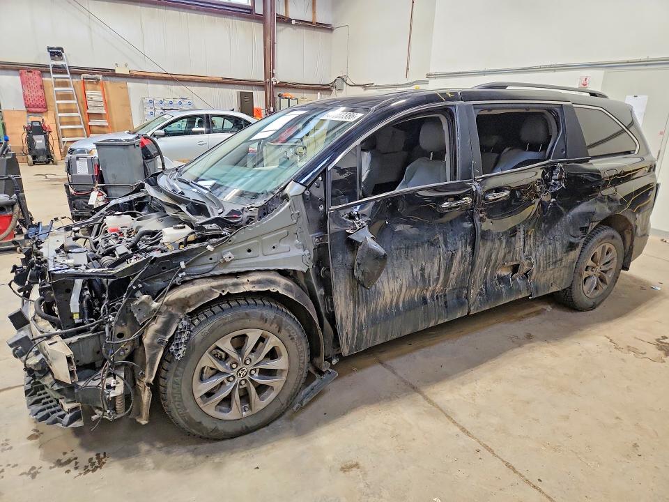 47082386 :رقم المزاد ، 5TDGRKEC5RS213278 vin ، 2024 Toyota Sienna مزاد بيع