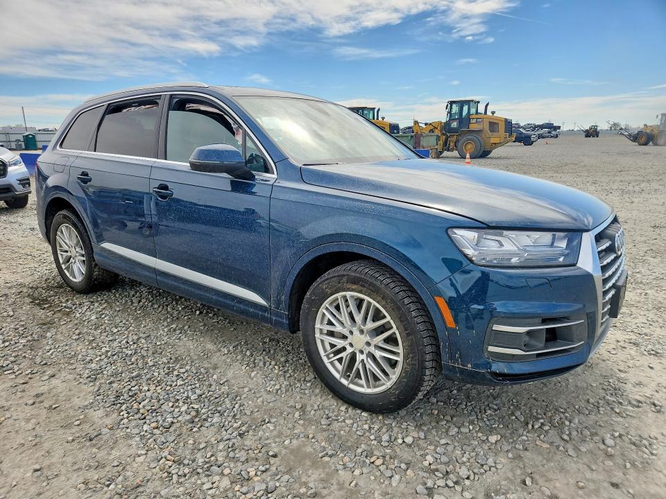 Продажа на аукционе авто 2018 Audi Q7, vin: WA1VAAF75JD050166, номер лота: 45667396