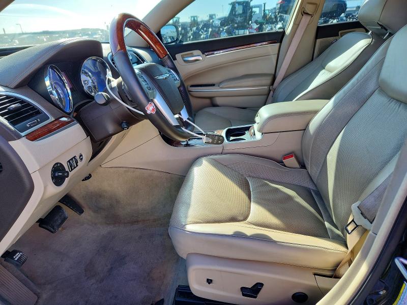 42072796 :رقم المزاد ، 2C3CA6CT1BH598721 vin ، 2011 Chrysler 300c مزاد بيع