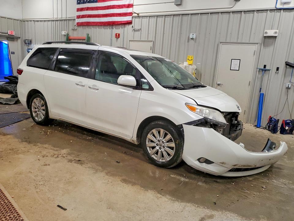 Aukcja sprzedaży 2015 Toyota Sienna, vin: 5TDDK3DC5FS097820, numer aukcji: 77242625