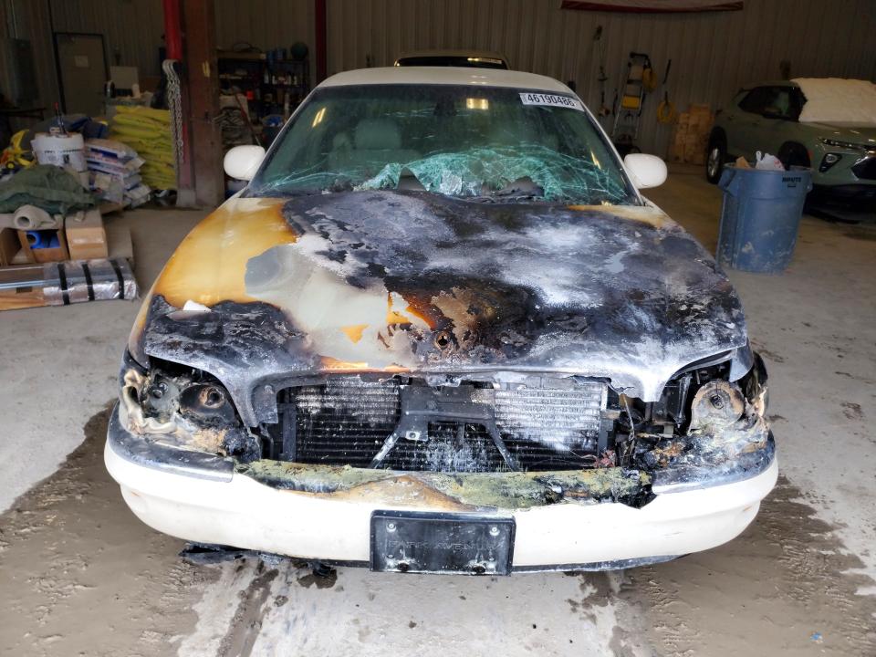 46190486 :رقم المزاد ، 1G4CW54K114205675 vin ، 2001 Buick Park Avenue مزاد بيع