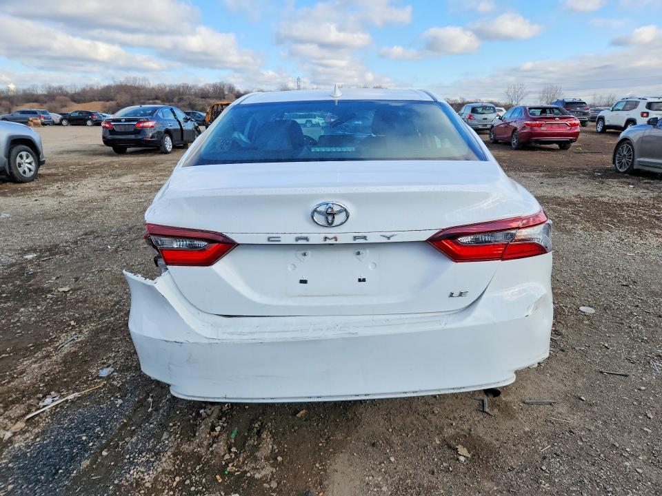 Продаж на аукціоні авто 2022 Toyota Camry, vin: 4T1C11AK7NU678160, номер лоту: 47028336