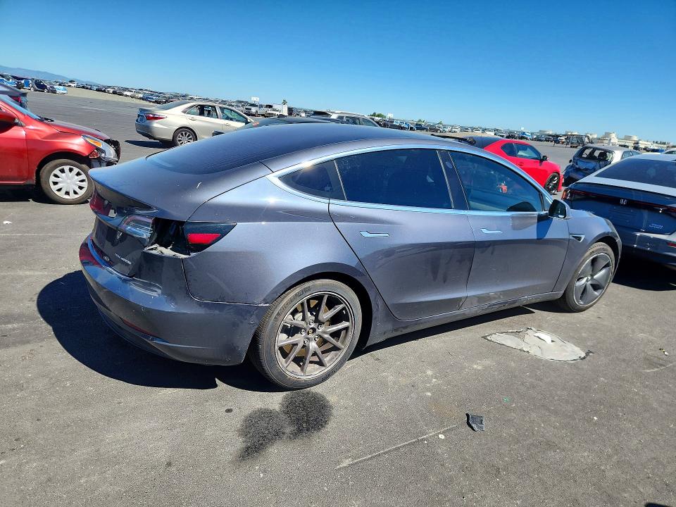 Продаж на аукціоні авто 2018 Tesla Model 3, vin: 5YJ3E1EB0JF128658, номер лоту: 46168466