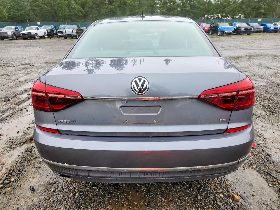 Продажа на аукционе авто 2017 Volkswagen Passat, vin: 1VWAT7A3XHC077995, номер лота: 45852716