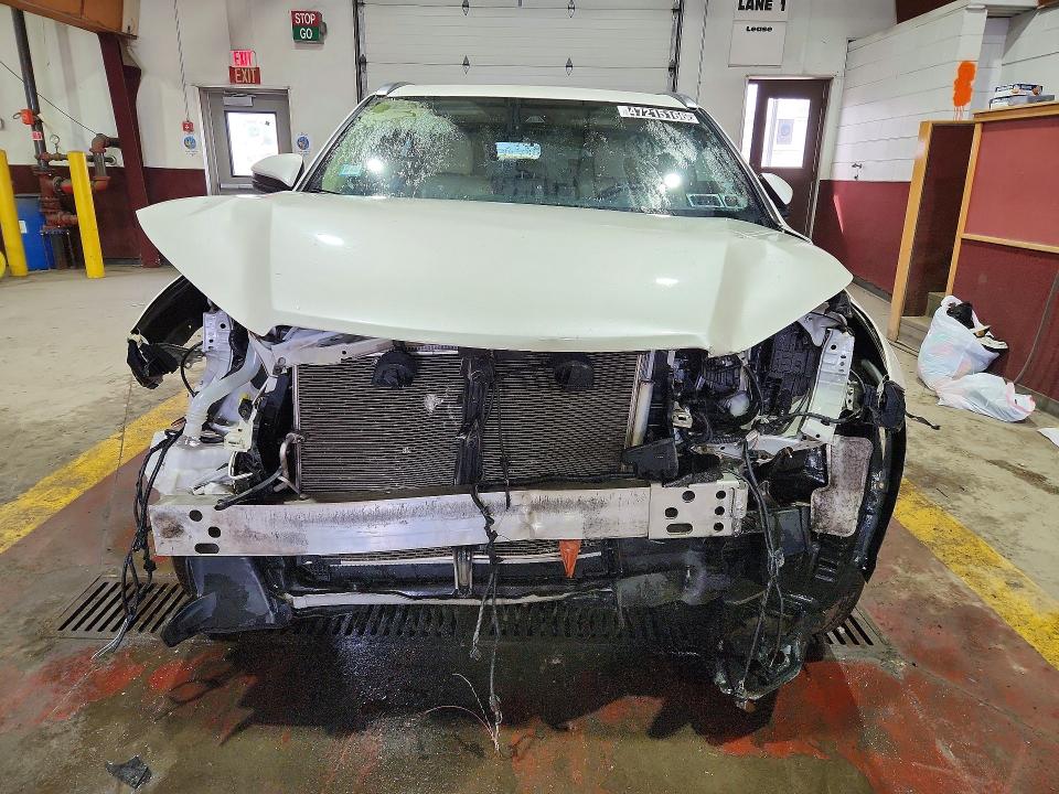 Продажа на аукционе авто 2019 Toyota Highlander, vin: 5TDJZRFH7KS572744, номер лота: 47215166