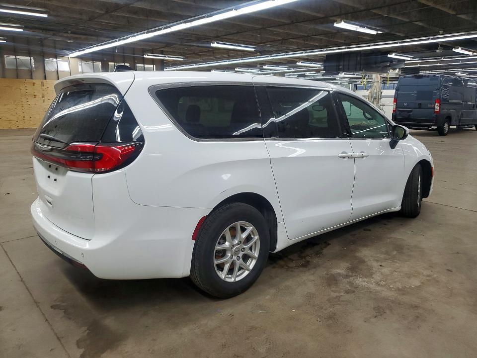 2023 Chrysler Pacifica მანქანა იყიდება აუქციონზე, vin: 2C4RC1FGXPR586232, აუქციონის ნომერი: 41786826