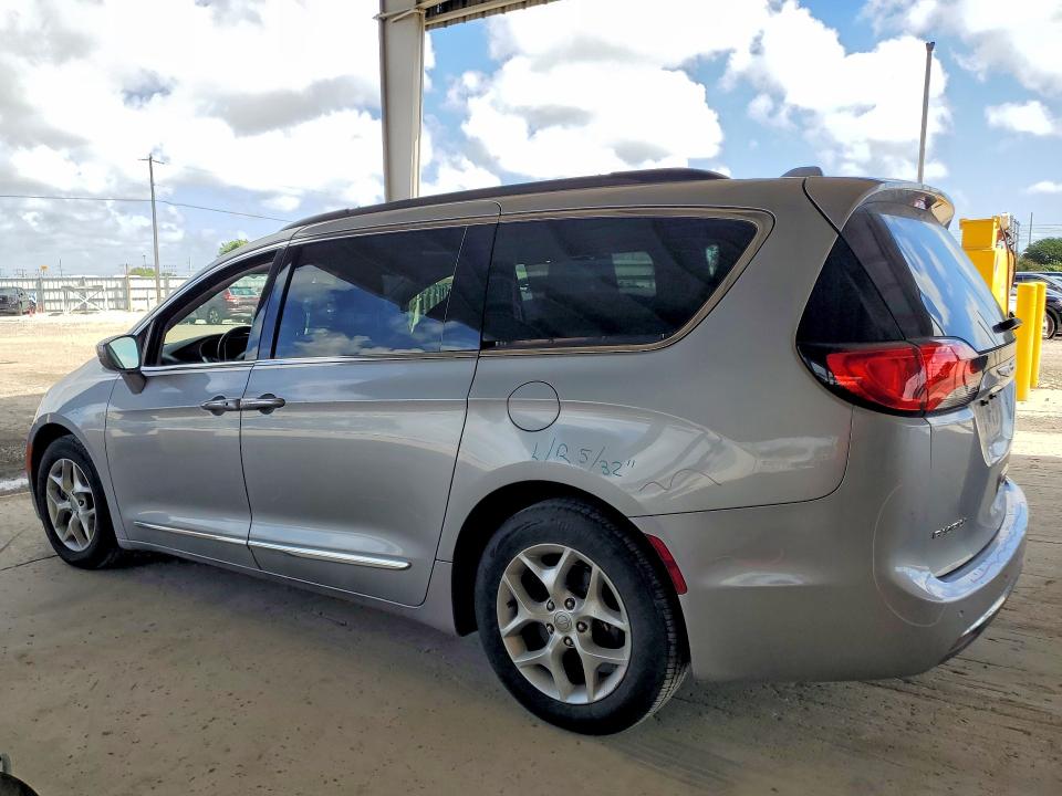 Продажа на аукционе авто 2017 Chrysler Pacifica, vin: 2C4RC1BG6HR784815, номер лота: 41650906