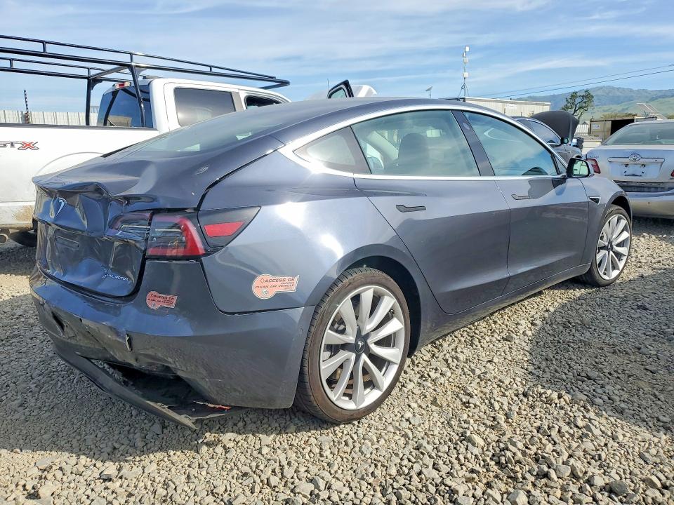 45878166 :رقم المزاد ، 5YJ3E1EBXLF620214 vin ، 2020 Tesla Model 3 مزاد بيع