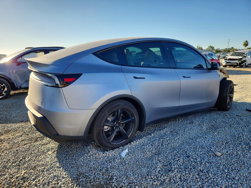 47433996 :رقم المزاد ، 7SAYGDEE7TF330852 vin ، 2026 Tesla Model Y مزاد بيع