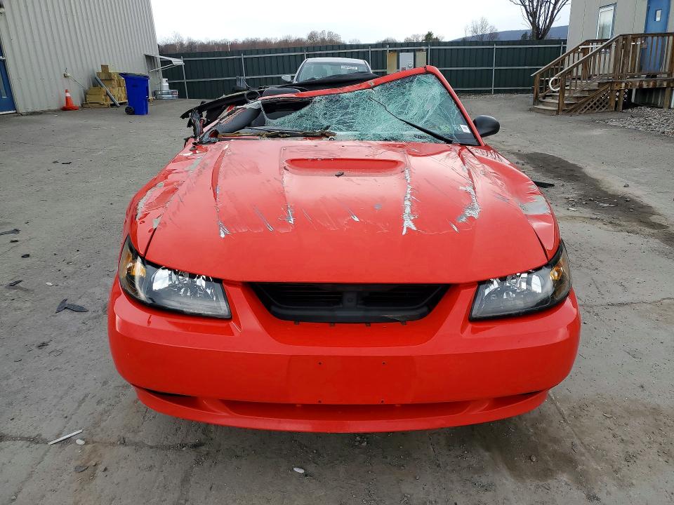48050716 :رقم المزاد ، 1FAFP45X81F237116 vin ، 2001 Ford Mustang مزاد بيع
