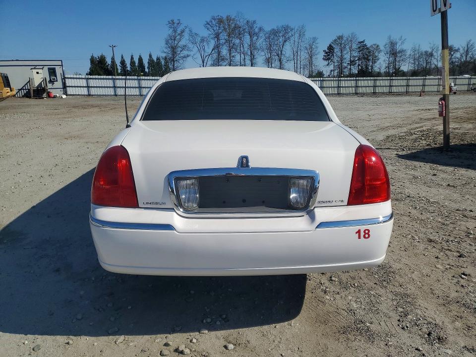 Aukcja sprzedaży 2008 Lincoln Town Car, vin: 2L1FM88W08X658708, numer aukcji: 46163966