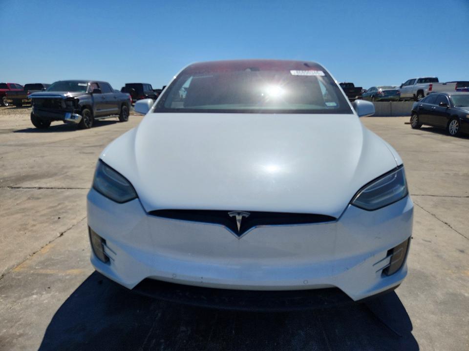 46890346 :رقم المزاد ، 5YJXCBE26GF021314 vin ، 2016 Tesla Model X مزاد بيع