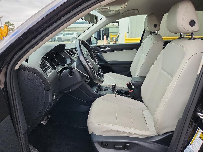 45735106 :رقم المزاد ، 3VV3B7AX1JM033052 vin ، 2018 Volkswagen Tiguan مزاد بيع