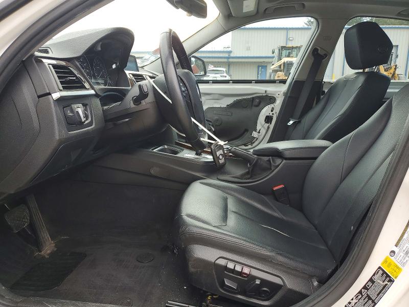 2015 Bmw 320 მანქანა იყიდება აუქციონზე, vin: WBA3C3G54FNS76035, აუქციონის ნომერი: 47578876