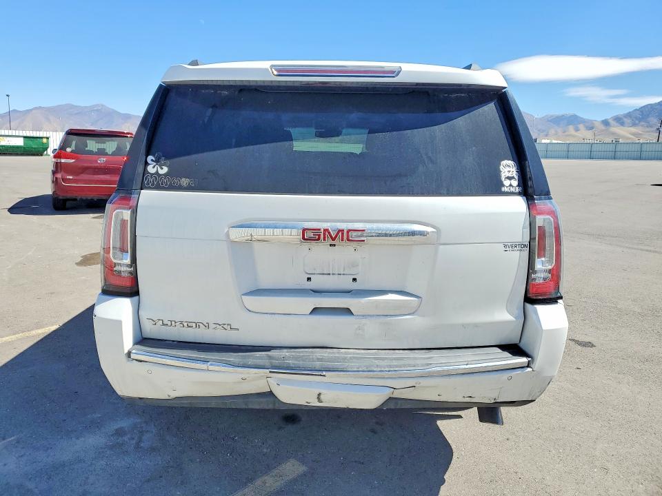 2017 Gmc Yukon Xl მანქანა იყიდება აუქციონზე, vin: 1GKS2HKJ8HR218206, აუქციონის ნომერი: 47569036