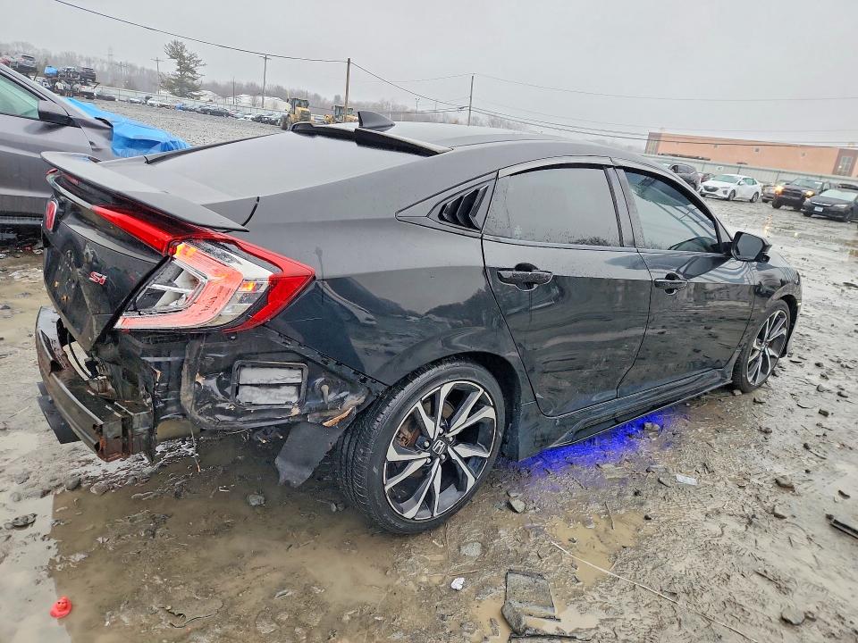 78103405 :رقم المزاد ، 2HGFC1E5XJH708508 vin ، 2018 Honda Civic مزاد بيع