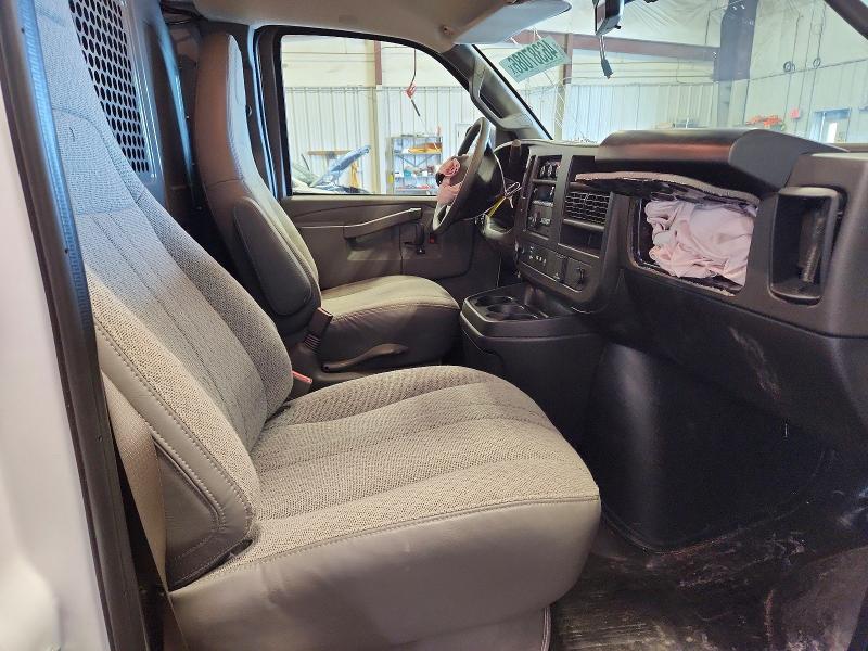 46387086 :رقم المزاد ، 1GCWGAF77S1272557 vin ، 2025 Chevrolet Express G2500 مزاد بيع