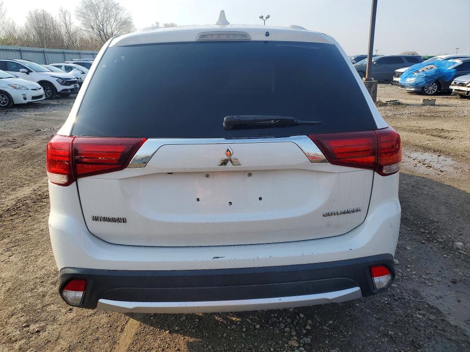 Продаж на аукціоні авто 2018 Mitsubishi Outlander, vin: JA4AD2A33JZ020988, номер лоту: 45924596